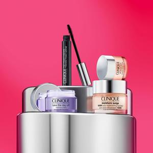Clinique Fan Favourites: Skincare & Makeup Gift Set (Worth £110)